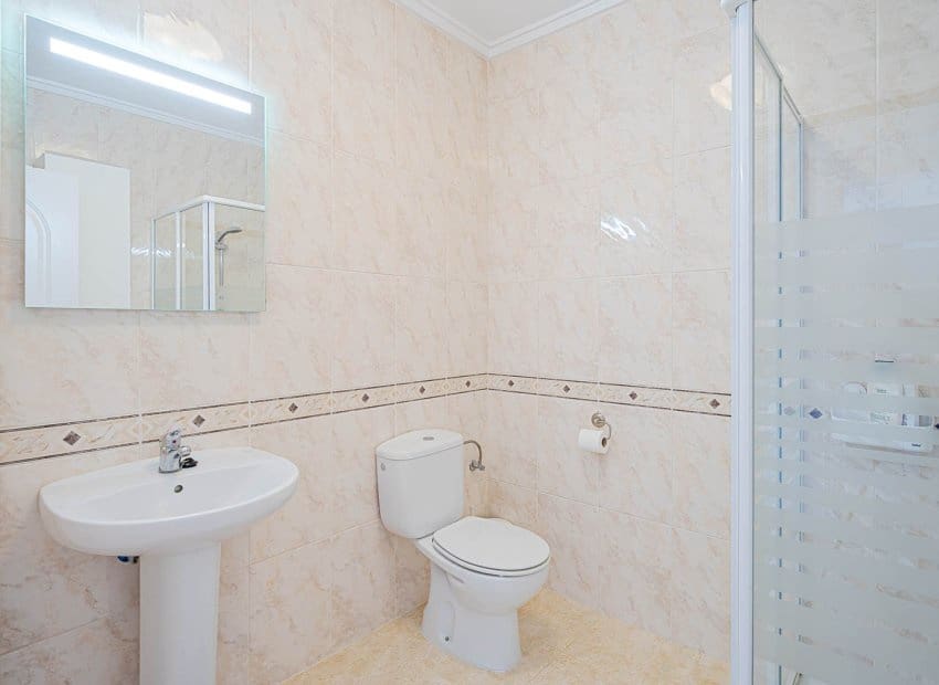 3 slaapkamer Huis te koop in Dona Pepa met zwembad - € 285.000 (Ref: 9958767)
