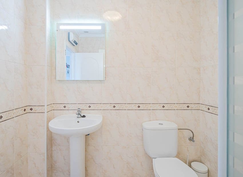 3 slaapkamer Huis te koop in Dona Pepa met zwembad - € 285.000 (Ref: 9958767)
