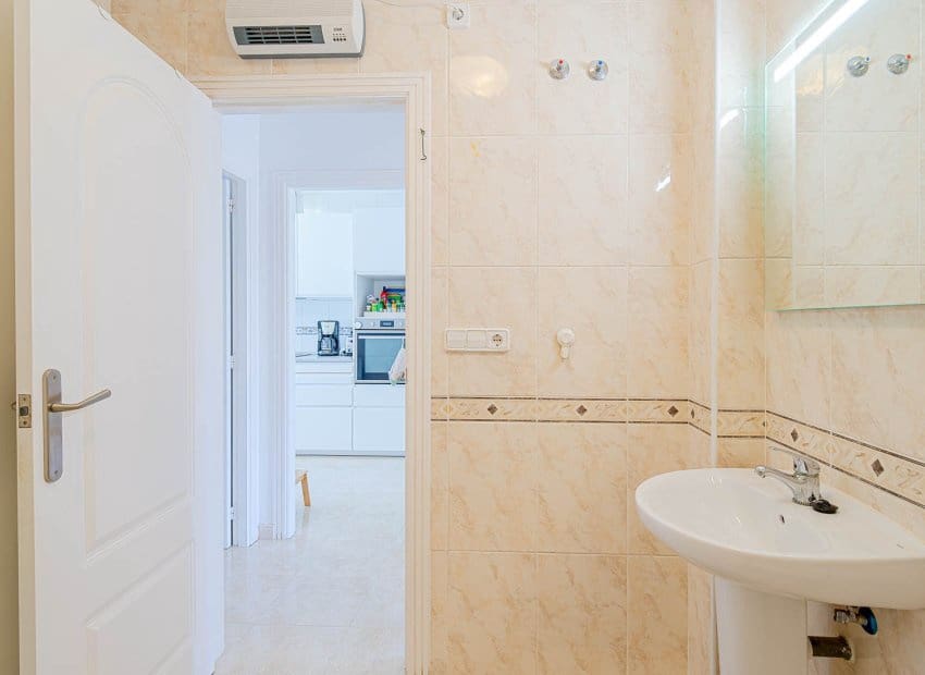 3 slaapkamer Huis te koop in Dona Pepa met zwembad - € 285.000 (Ref: 9958767)