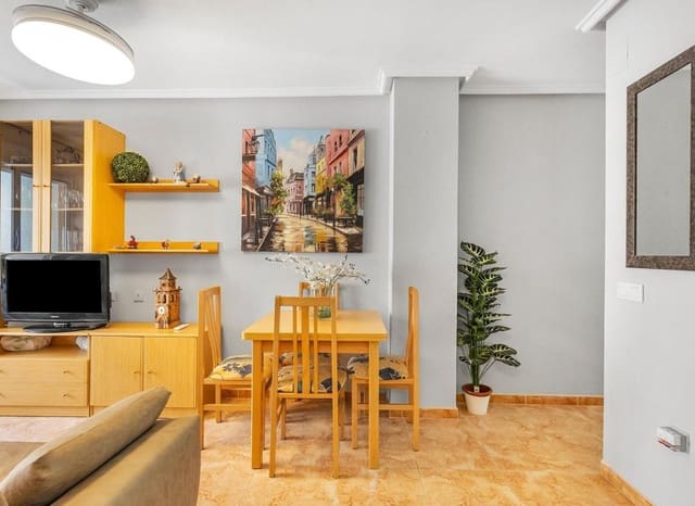 2 slaapkamer Appartement te koop in Avenida Habaneras - Curva de Palangre, Torrevieja met zwembad - € 143.000 (Ref: 9958768)