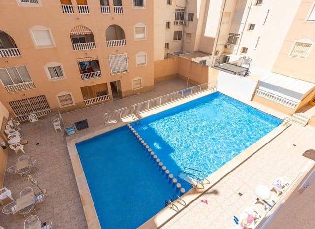 2 slaapkamer Appartement te koop in Avenida Habaneras - Curva de Palangre, Torrevieja met zwembad - € 143.000 (Ref: 9958768)