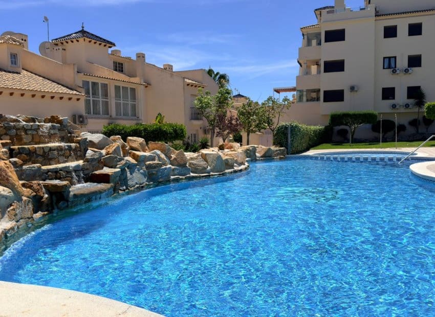 2 bedroom Villa for sale in Orihuela Costa with pool - € 229,000 (Ref: 9958774)