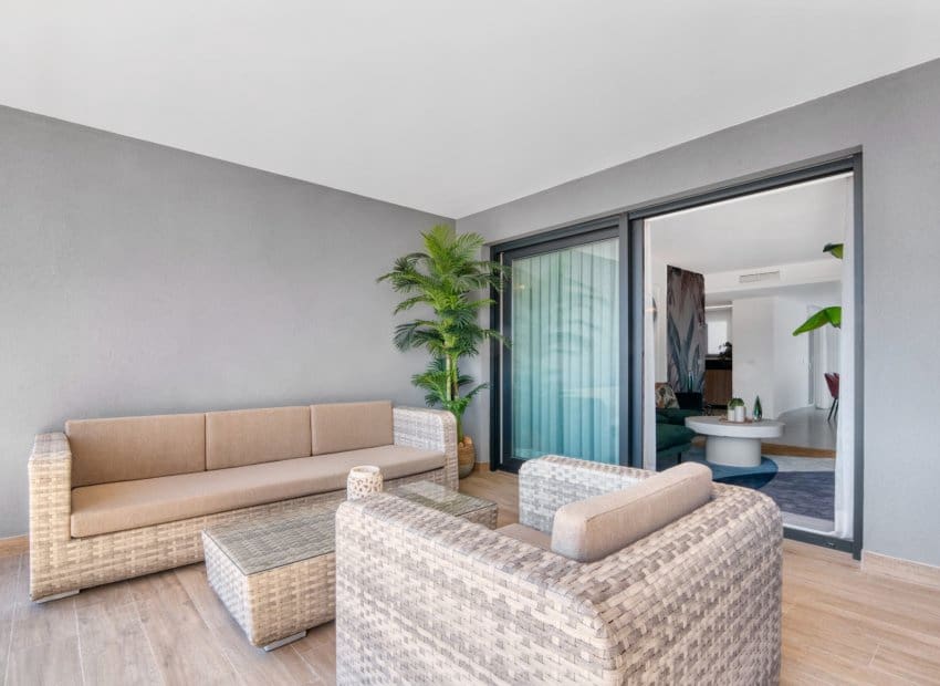 2 soveværelse Lejlighed til salg i Punta Prima med swimmingpool - € 449.000 (Ref: 9958777)