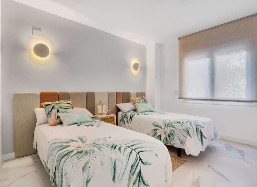2 soveværelse Lejlighed til salg i Punta Prima med swimmingpool - € 449.000 (Ref: 9958777)