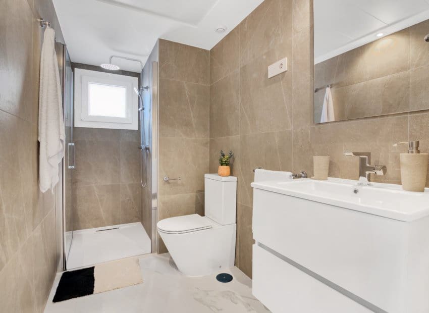 2 soveværelse Lejlighed til salg i Punta Prima med swimmingpool - € 449.000 (Ref: 9958777)