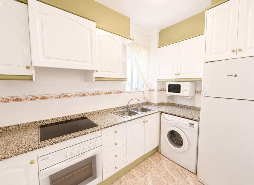 2 soverom Leilighet til salgs i Torrevieja - € 159 000 (Ref: 9964182)