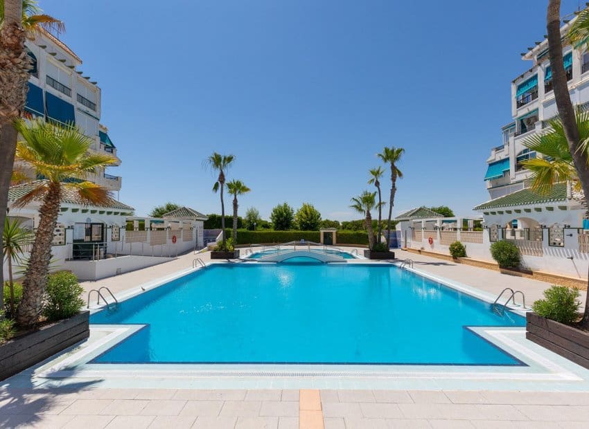 2 sypialnia Apartament na sprzedaż w La Mata z basenem - 199 500 € (Ref: 9964183)