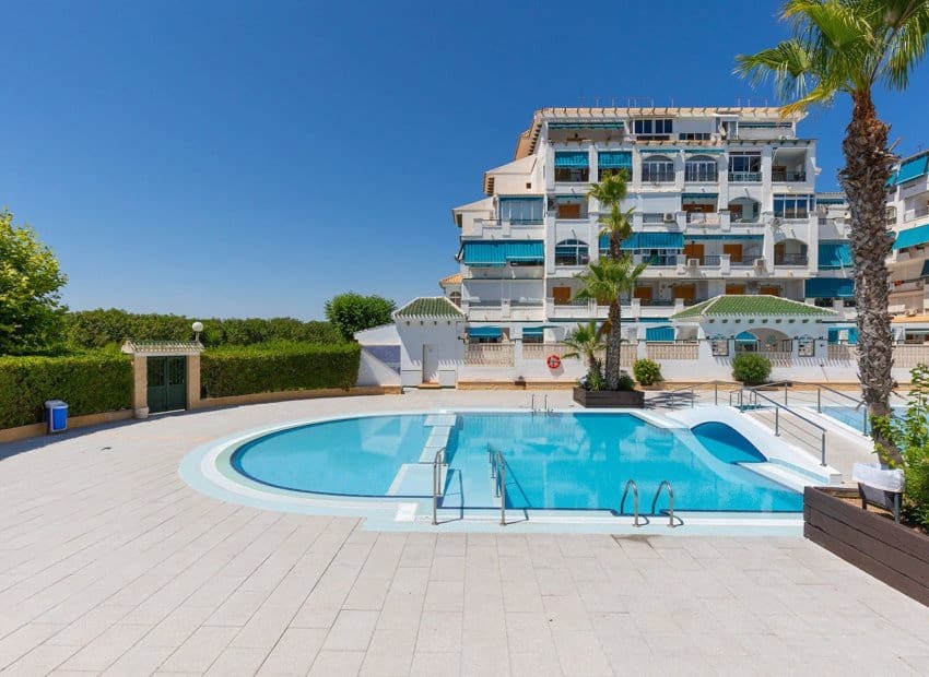 2 sypialnia Apartament na sprzedaż w La Mata z basenem - 199 500 € (Ref: 9964183)