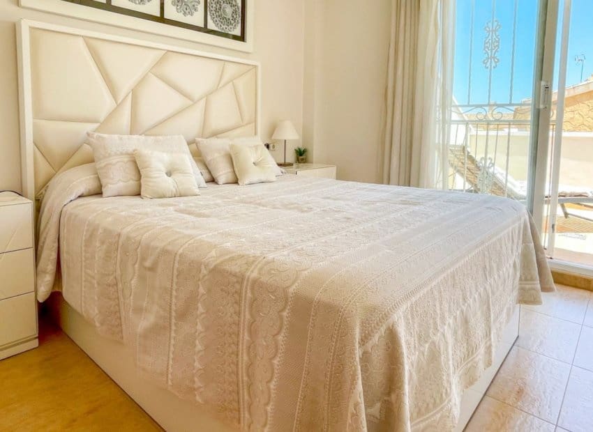 4 slaapkamer Huis te koop in Orihuela Costa met zwembad - € 339.000 (Ref: 9964184)