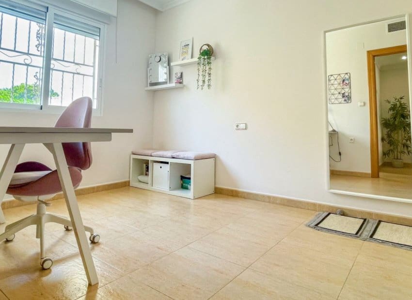 4 slaapkamer Huis te koop in Orihuela Costa met zwembad - € 339.000 (Ref: 9964184)