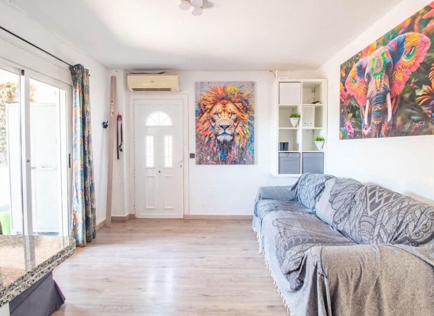 2 soverom Leilighet til salgs i Orihuela Costa med svømmebasseng - € 135 000 (Ref: 9964186)