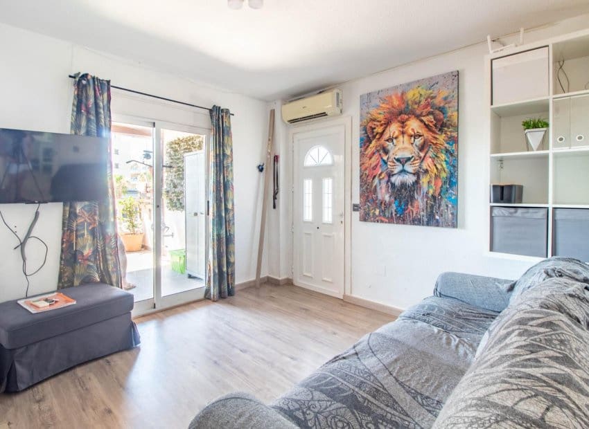 2 soverom Leilighet til salgs i Orihuela Costa med svømmebasseng - € 135 000 (Ref: 9964186)