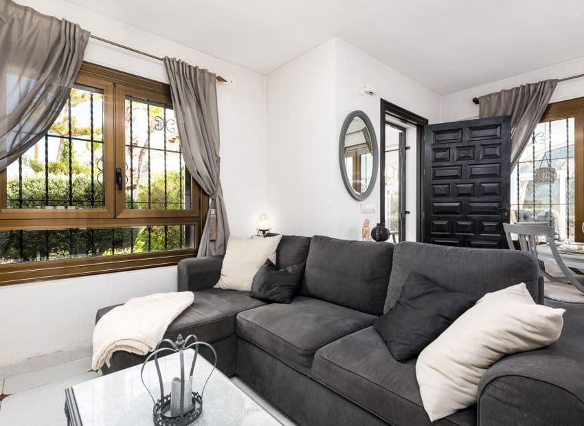 3 sypialnia Dom na sprzedaż w Orihuela Costa z basenem - 340 000 € (Ref: 9964187)