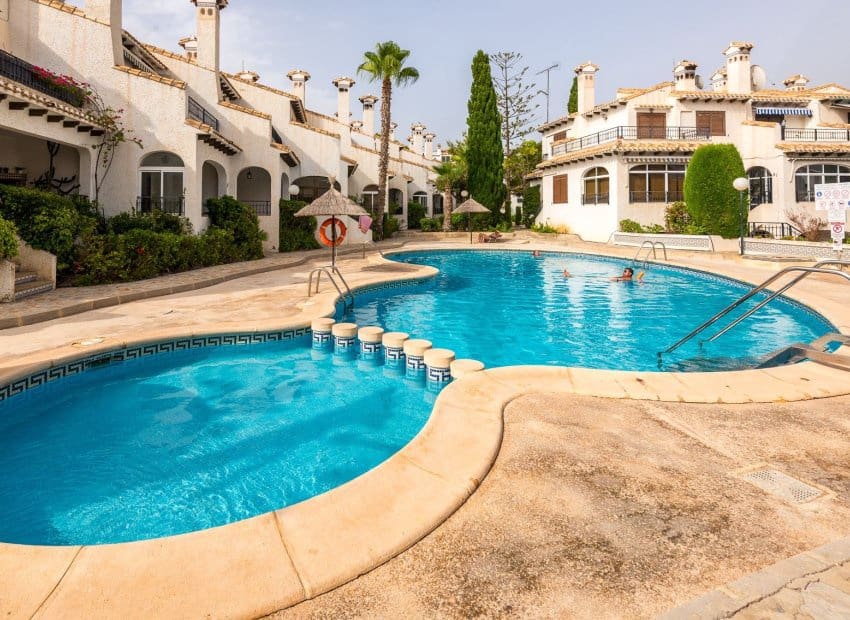 3 sypialnia Dom na sprzedaż w Orihuela Costa z basenem - 340 000 € (Ref: 9964187)