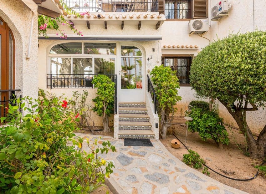 3 sypialnia Dom na sprzedaż w Orihuela Costa z basenem - 340 000 € (Ref: 9964187)