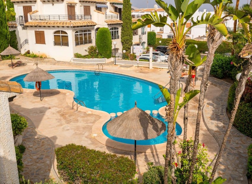 3 sypialnia Dom na sprzedaż w Orihuela Costa z basenem - 340 000 € (Ref: 9964187)