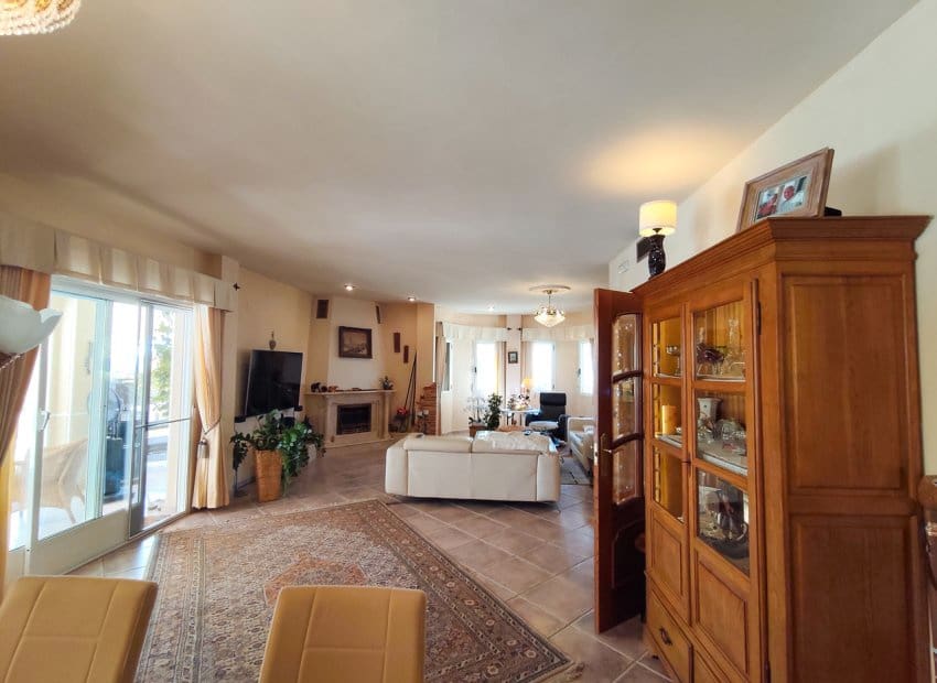 5 makuuhuone Huvila myytävänä paikassa Ciudad Quesada mukana uima-altaan - 850 000 € (Ref: 9964188)