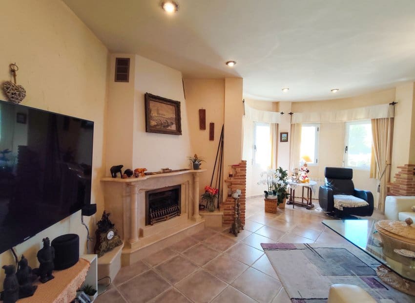 5 makuuhuone Huvila myytävänä paikassa Ciudad Quesada mukana uima-altaan - 850 000 € (Ref: 9964188)