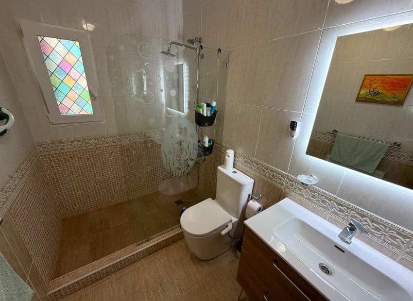 3 bedroom Villa for sale in Los Montesinos with pool - € 315,000 (Ref: 9968962)
