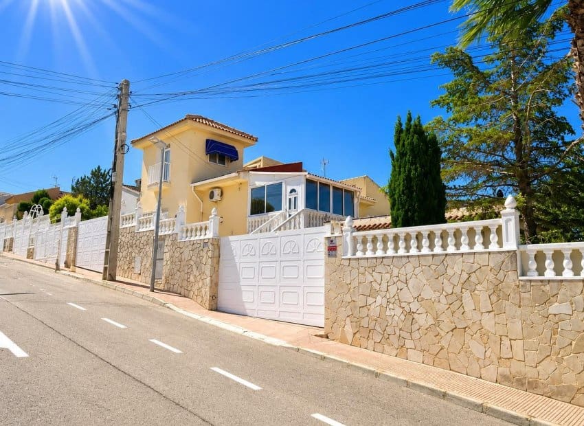 4 bedroom Villa for sale in Pueblo Lucero - € 399,900 (Ref: 9968968)