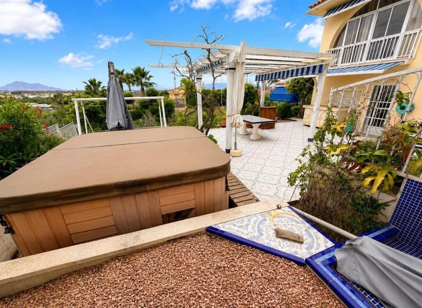 4 bedroom Villa for sale in Pueblo Lucero - € 399,900 (Ref: 9968968)