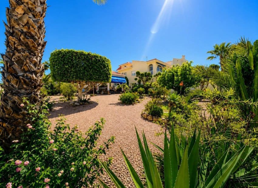 4 bedroom Villa for sale in Pueblo Lucero - € 399,900 (Ref: 9968968)