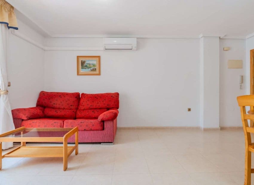 2 quarto Apartamento para venda em Torrevieja - 139 000 € (Ref: 9968970)