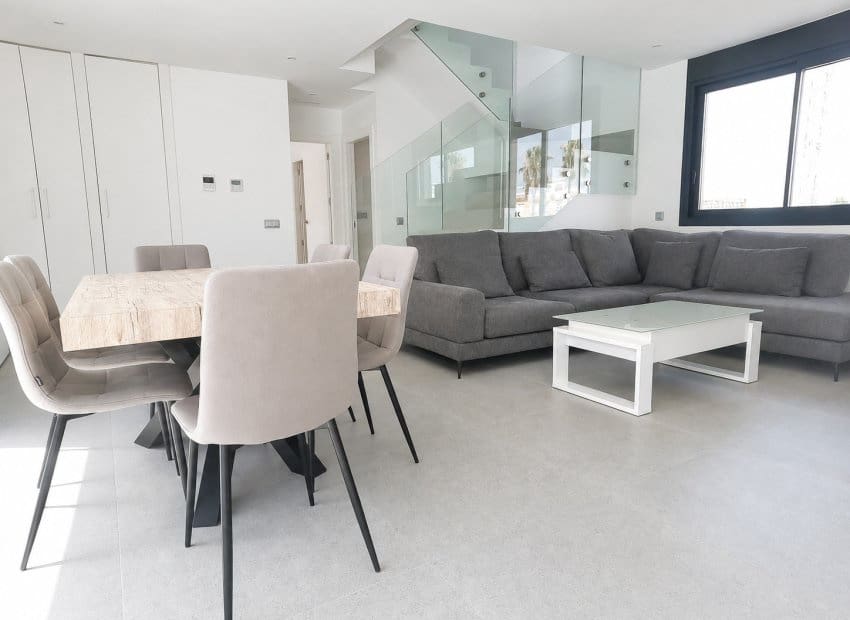 5 sypialnia Willa na sprzedaż w Algorfa z basenem - 550 000 € (Ref: 9968972)