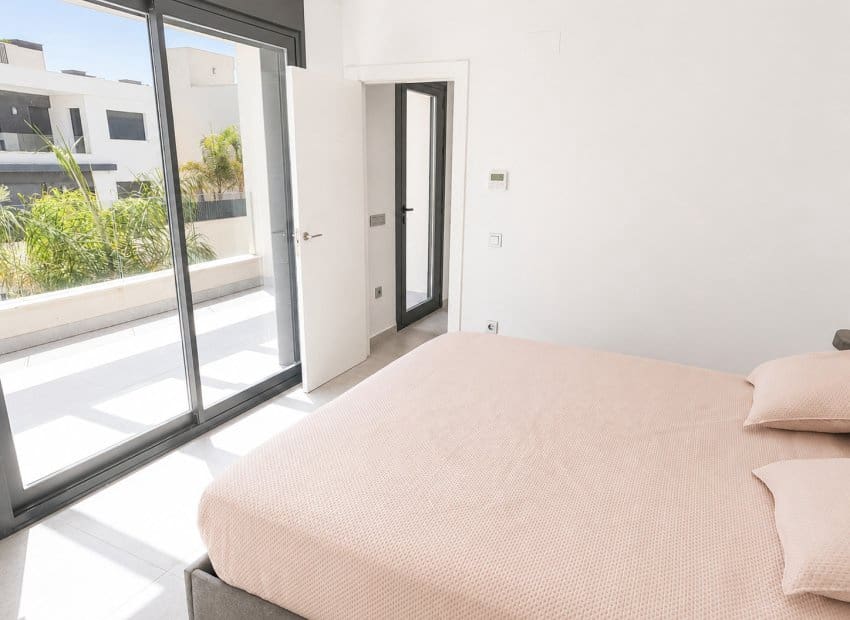 5 sypialnia Willa na sprzedaż w Algorfa z basenem - 550 000 € (Ref: 9968972)