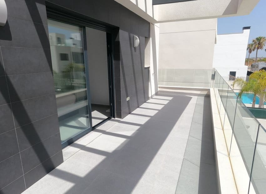 5 sypialnia Willa na sprzedaż w Algorfa z basenem - 550 000 € (Ref: 9968972)