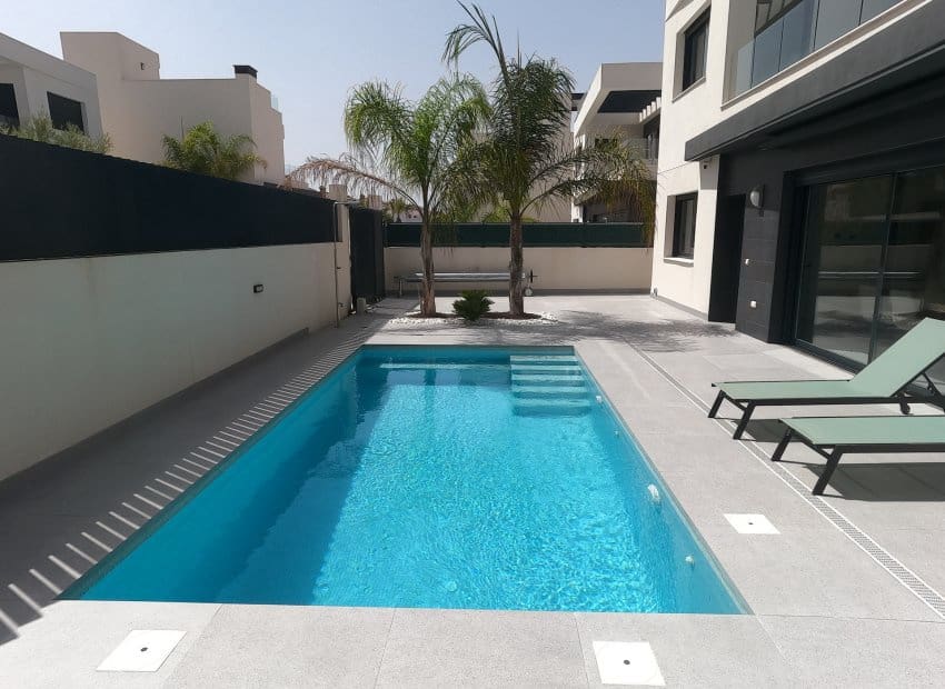 5 sypialnia Willa na sprzedaż w Algorfa z basenem - 550 000 € (Ref: 9968972)