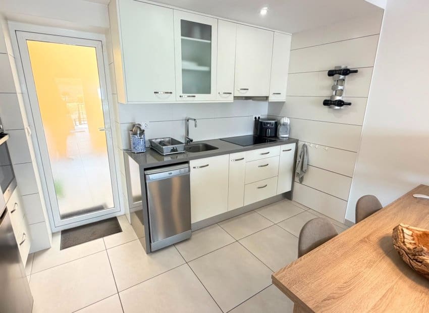 2 soveværelse Lejlighed til salg i Aguas Nuevas med swimmingpool - € 235.000 (Ref: 9971522)