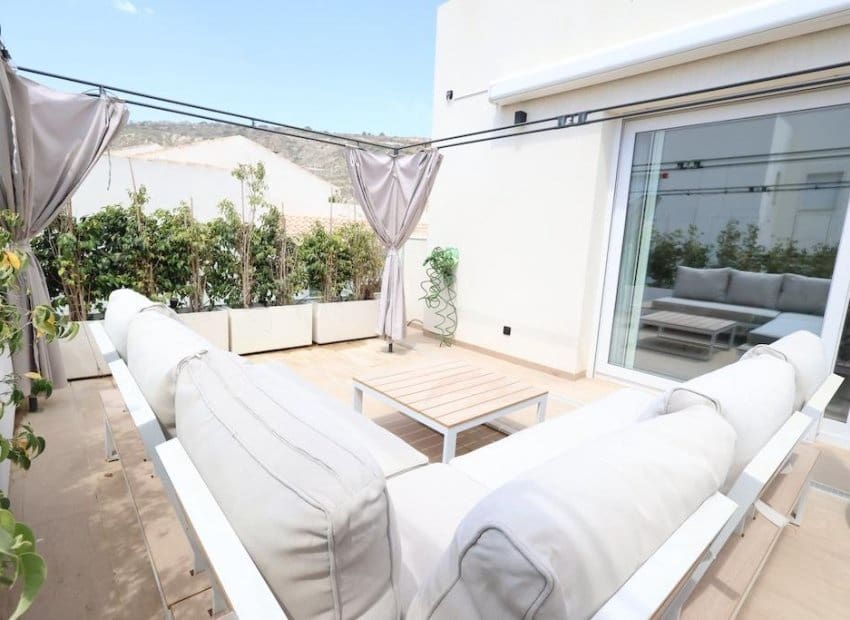 3 bedroom Apartment for sale in Algorfa with pool - € 325,000 (Ref: 9971523)