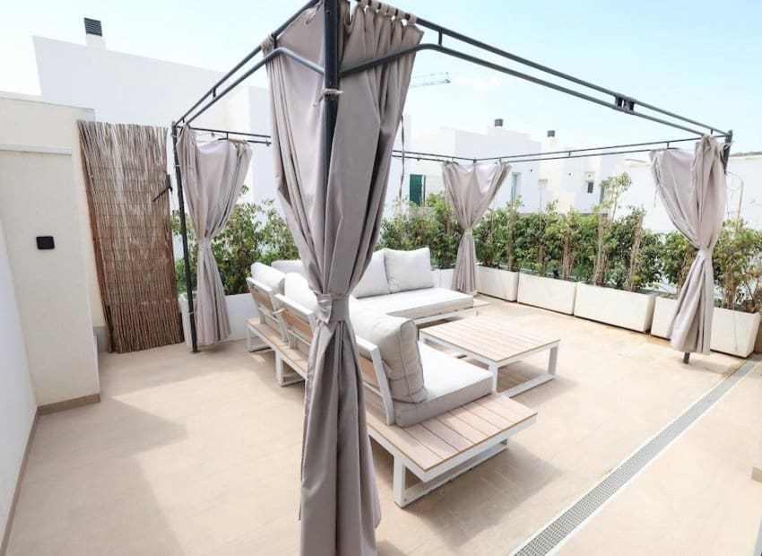 3 bedroom Apartment for sale in Algorfa with pool - € 325,000 (Ref: 9971523)
