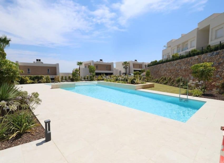 3 bedroom Apartment for sale in Algorfa with pool - € 325,000 (Ref: 9971523)