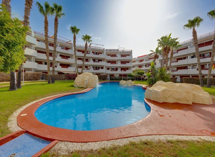 2 soveværelse Lejlighed til salg i Orihuela Costa med swimmingpool - € 194.969 (Ref: 9971524)