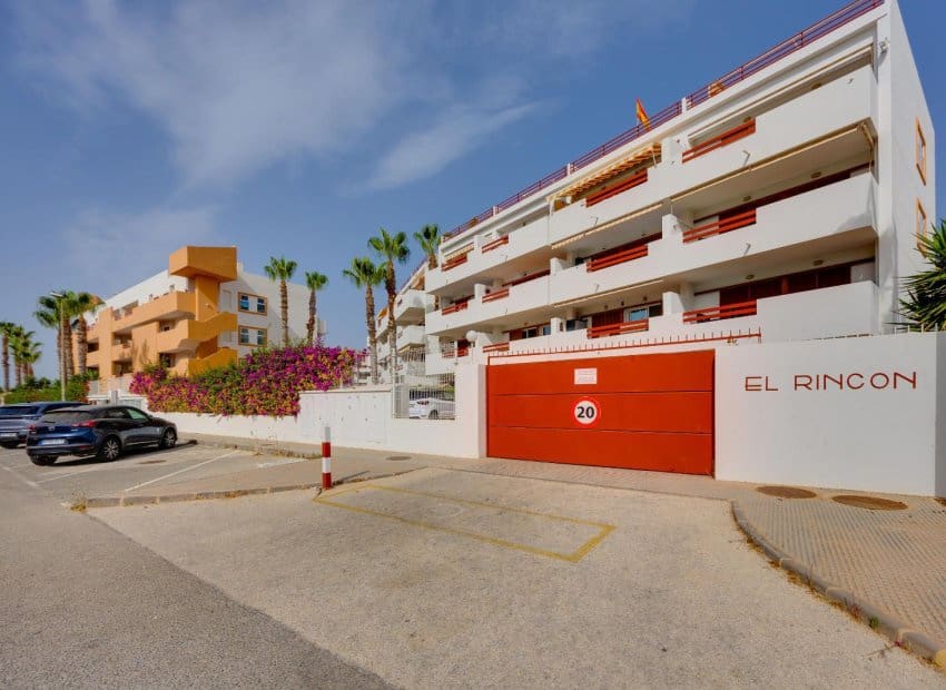 2 soveværelse Lejlighed til salg i Orihuela Costa med swimmingpool - € 194.969 (Ref: 9971524)