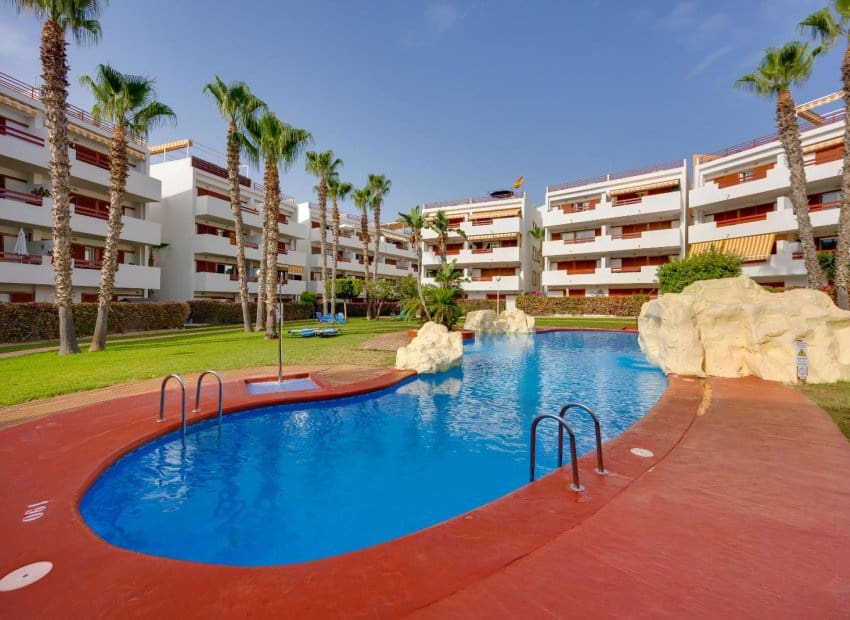 2 soveværelse Lejlighed til salg i Orihuela Costa med swimmingpool - € 194.969 (Ref: 9971524)