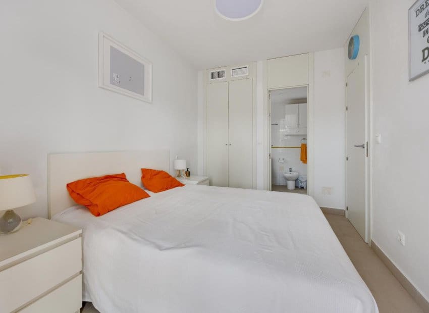 2 soveværelse Lejlighed til salg i Orihuela Costa med swimmingpool - € 194.969 (Ref: 9971524)
