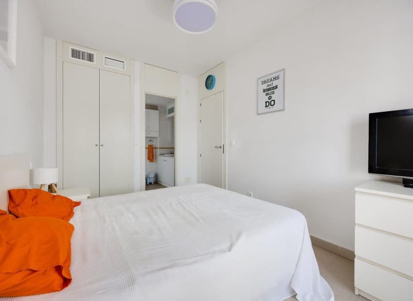 2 soveværelse Lejlighed til salg i Orihuela Costa med swimmingpool - € 194.969 (Ref: 9971524)