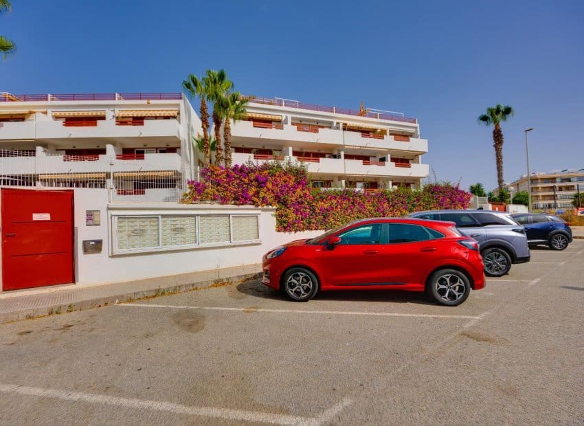 2 soveværelse Lejlighed til salg i Orihuela Costa med swimmingpool - € 194.969 (Ref: 9971524)