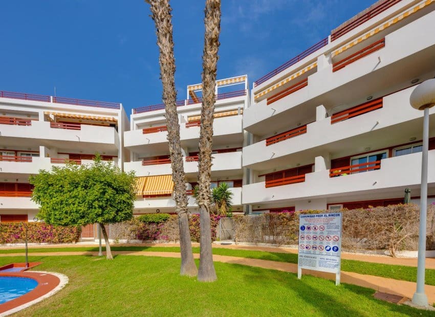 2 soveværelse Lejlighed til salg i Orihuela Costa med swimmingpool - € 194.969 (Ref: 9971524)