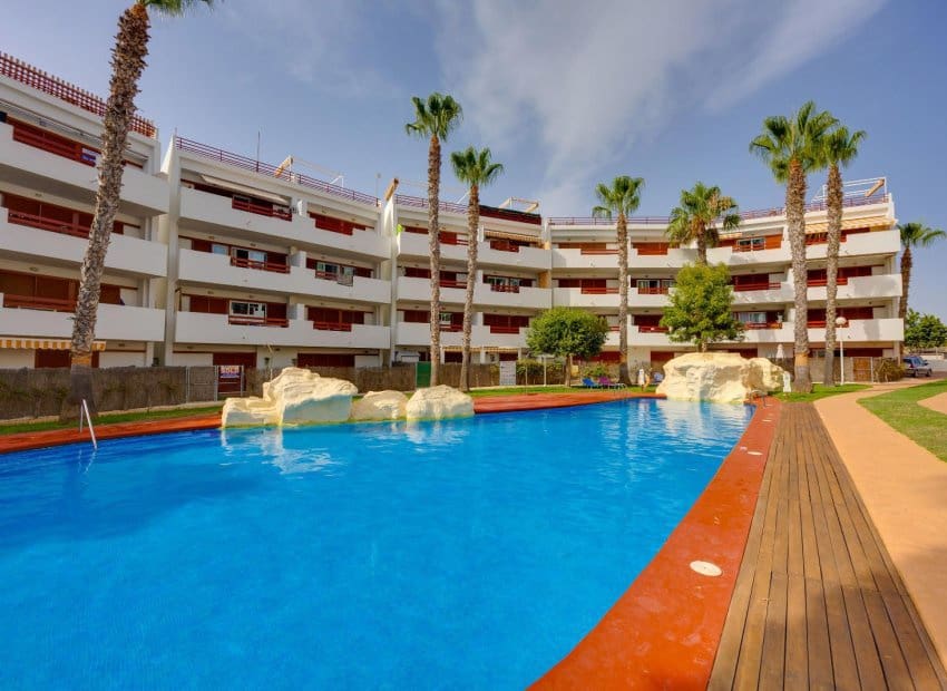2 soveværelse Lejlighed til salg i Orihuela Costa med swimmingpool - € 194.969 (Ref: 9971524)