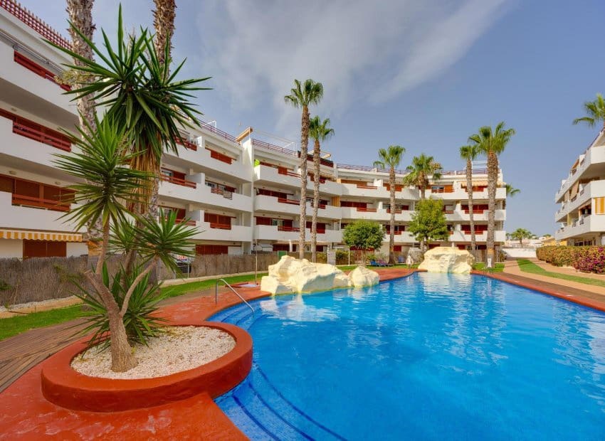 2 soveværelse Lejlighed til salg i Orihuela Costa med swimmingpool - € 194.969 (Ref: 9971524)
