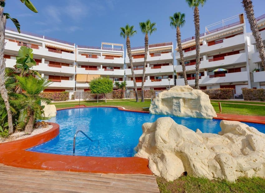2 soveværelse Lejlighed til salg i Orihuela Costa med swimmingpool - € 194.969 (Ref: 9971524)