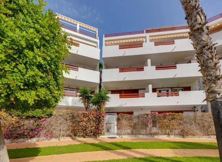 2 soveværelse Lejlighed til salg i Orihuela Costa med swimmingpool - € 194.969 (Ref: 9971524)