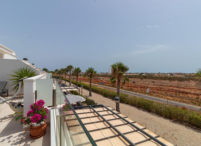 3 bedroom Townhouse for sale in Orihuela Costa with pool - € 399,000 (Ref: 9974313)