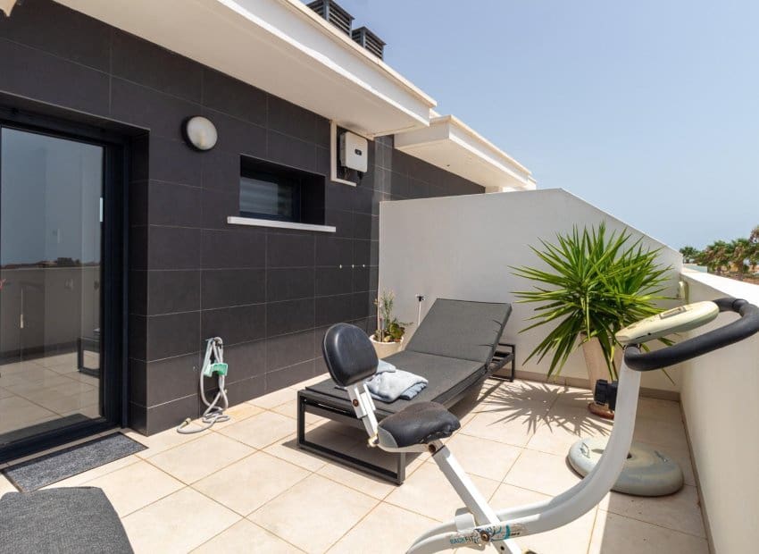 3 bedroom Townhouse for sale in Orihuela Costa with pool - € 399,000 (Ref: 9974313)