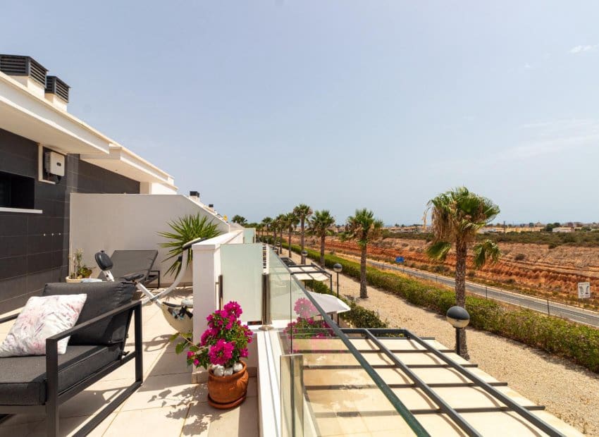 3 bedroom Townhouse for sale in Orihuela Costa with pool - € 399,000 (Ref: 9974313)