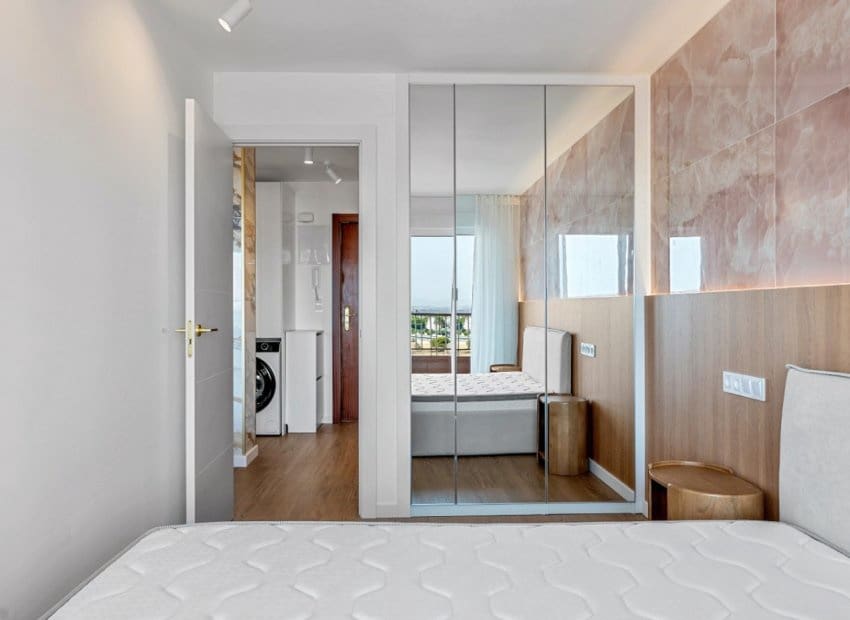 2 slaapkamer Appartement te koop in Punta Prima met zwembad - € 225.000 (Ref: 9974314)